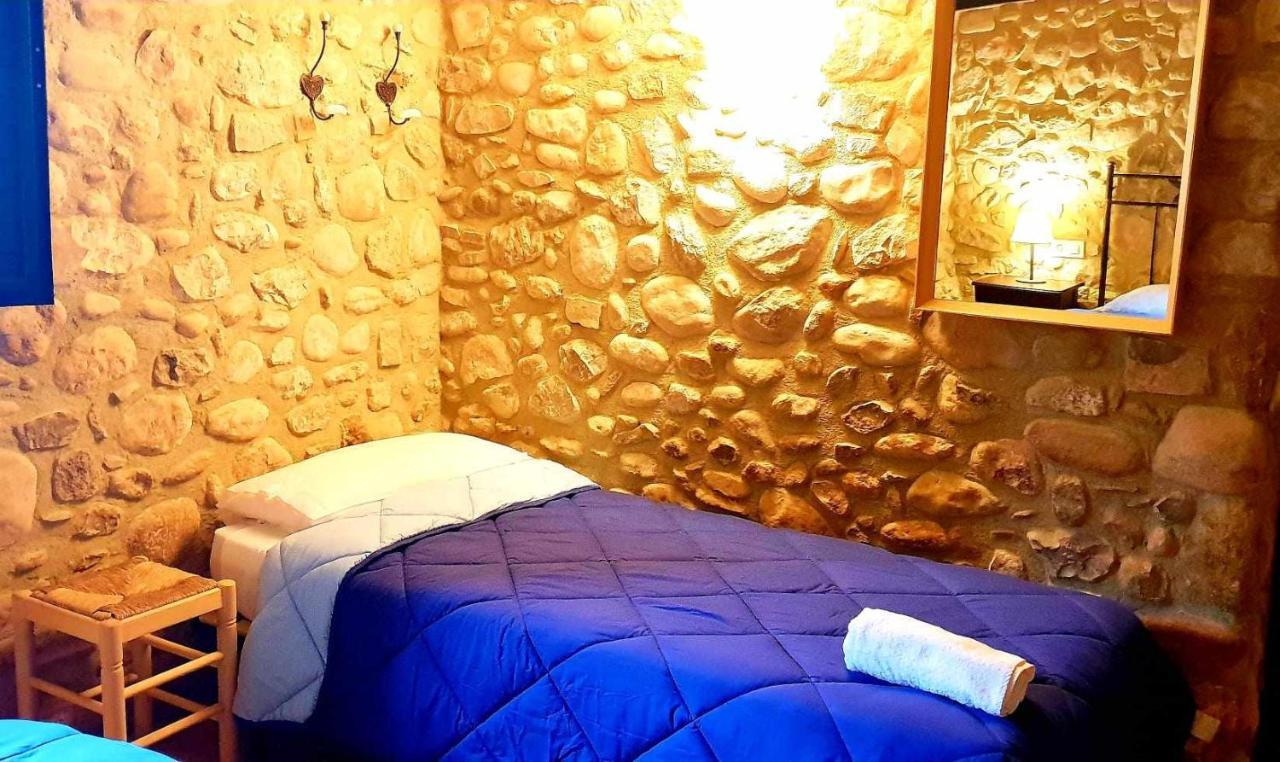 Masia Para Grupos Con Piscina Privada28 Pax Cabanelles Eksteriør billede